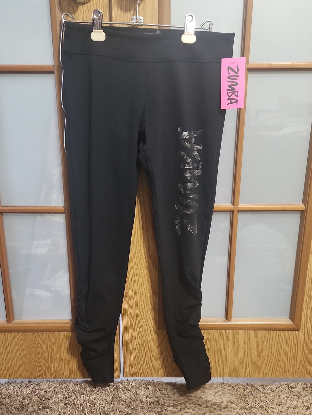 Zumba Lavish Leggings Caviar Black With Ruched Legs Size Large NWT